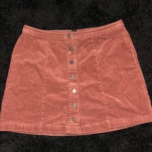 Corduroy buttoned skirt